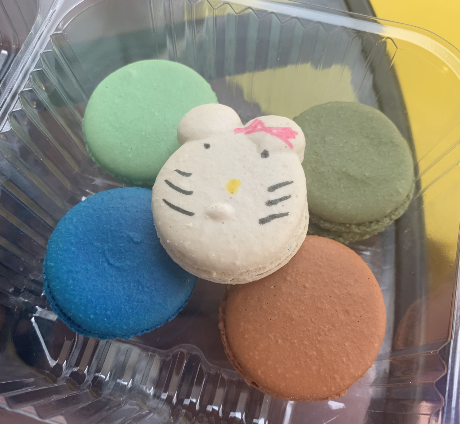 U Knead Sweets Macarons